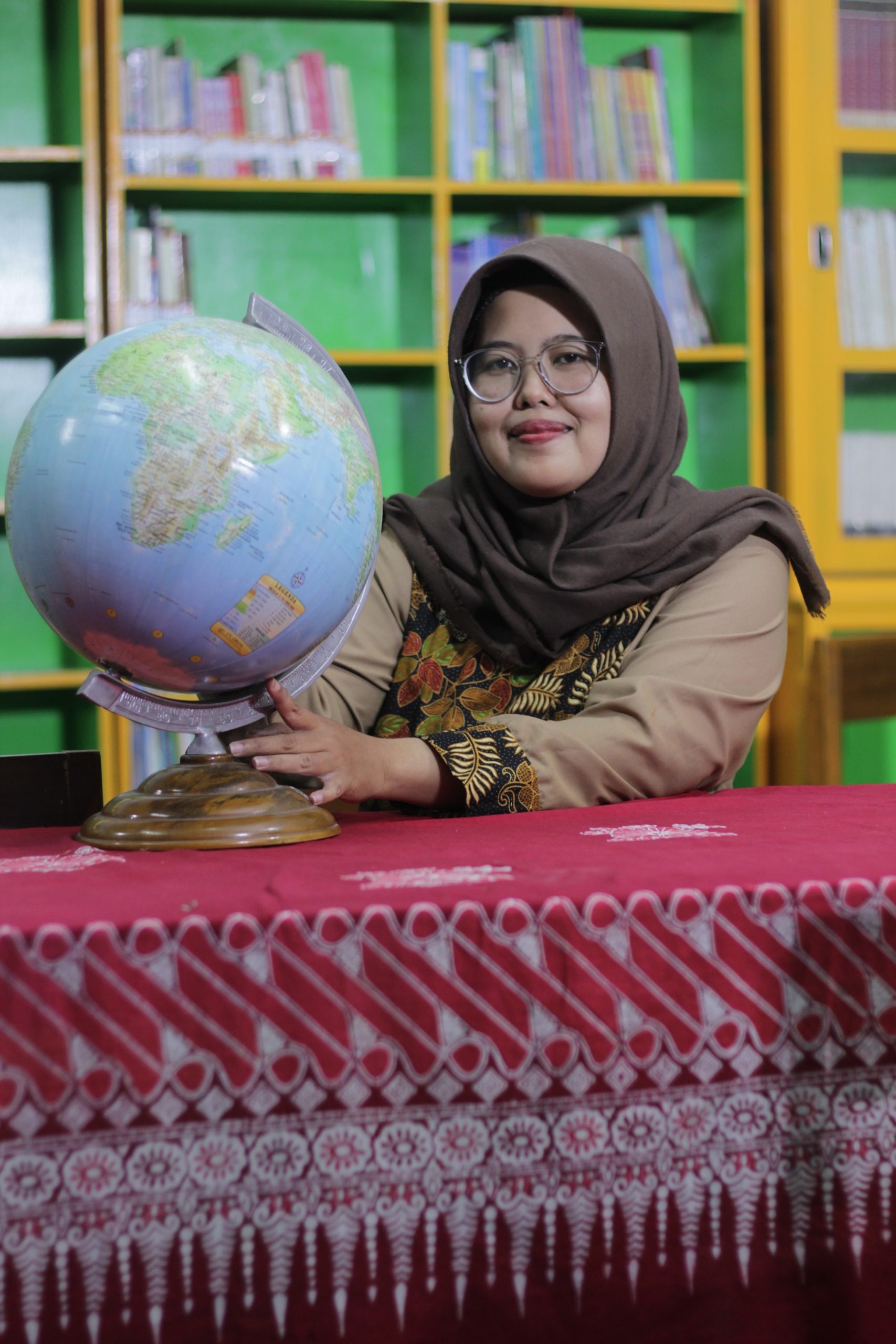 AZET NUR RAHMAWATI, S.PD.