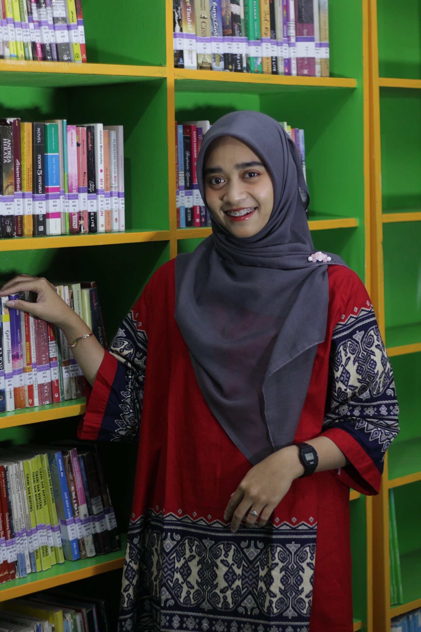 VICKY DWI FULIAWATI, S.PD.